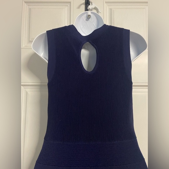 T34a- MICHAEL KORS Navy Keyhole Heavy Knit Fit & Flare Sweater Dress - Picture 7 of 9